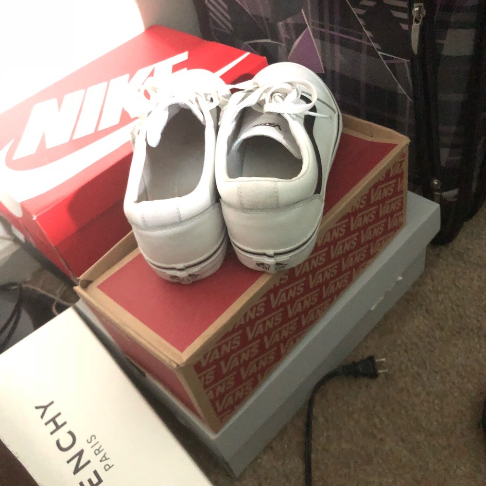 Vanz - Picture 2 of 4